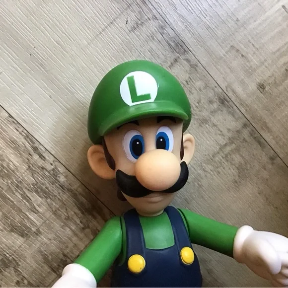 2006 9” Luigi Action Figure Toy with Arms That Move - Picture 2 of 5